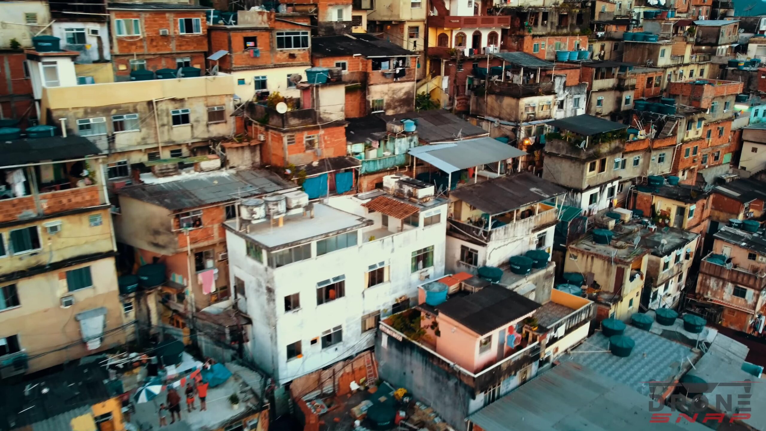 Rio de Janeiro brazil Favela - the current dangers of neighbourhoods-min