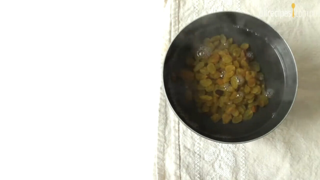 Brazilian Rice with Raisins Recipe - A Taste of Christmas in Brazil ...