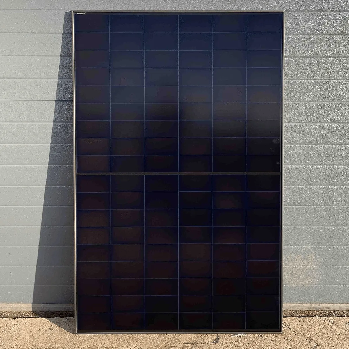 AIKO Neostar 3P+54 Dual-Glass solar panel.
