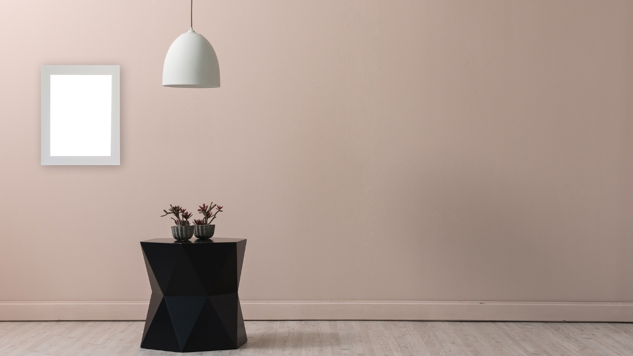 Cream wall paint gives the room a soft and warm neutral look